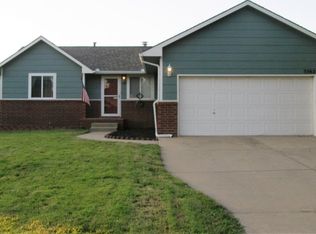 5562 S Mosley Ct, Wichita, KS 67216