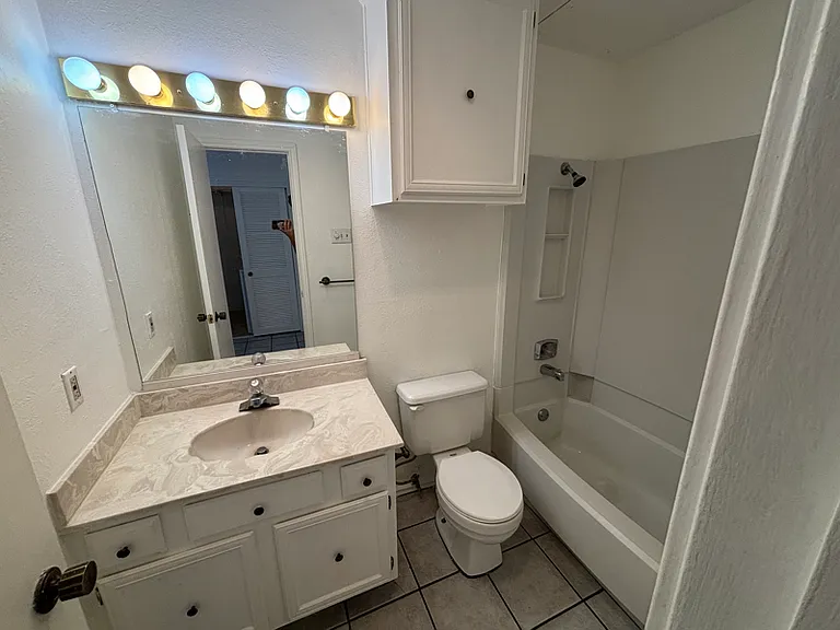 4719 N Galloway Ave #203 — Photo 10