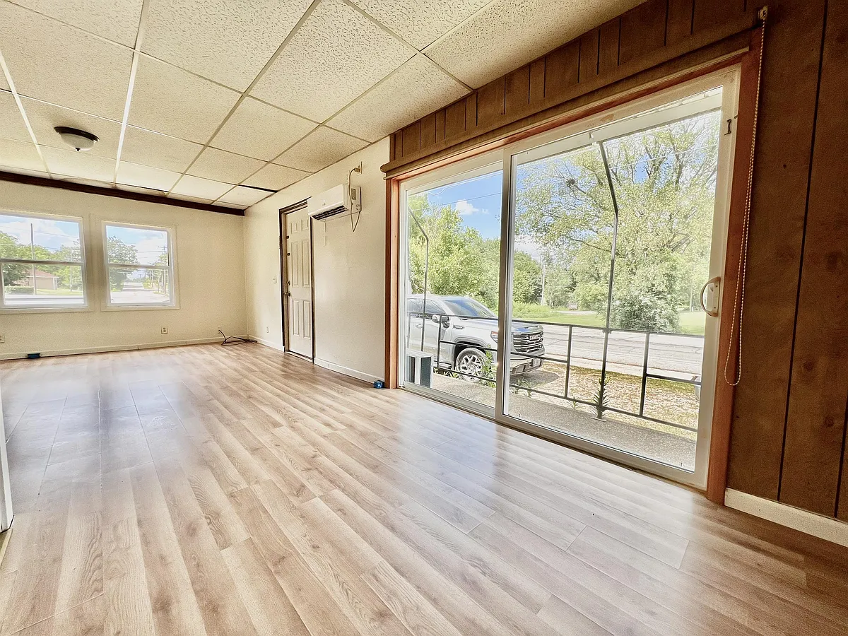 Building Photo - 401 W Rolla Rd #B