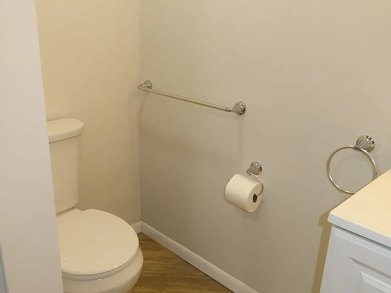 1008 Reading Ave — Photo 28