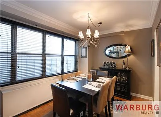Sold by Warburg | media 16