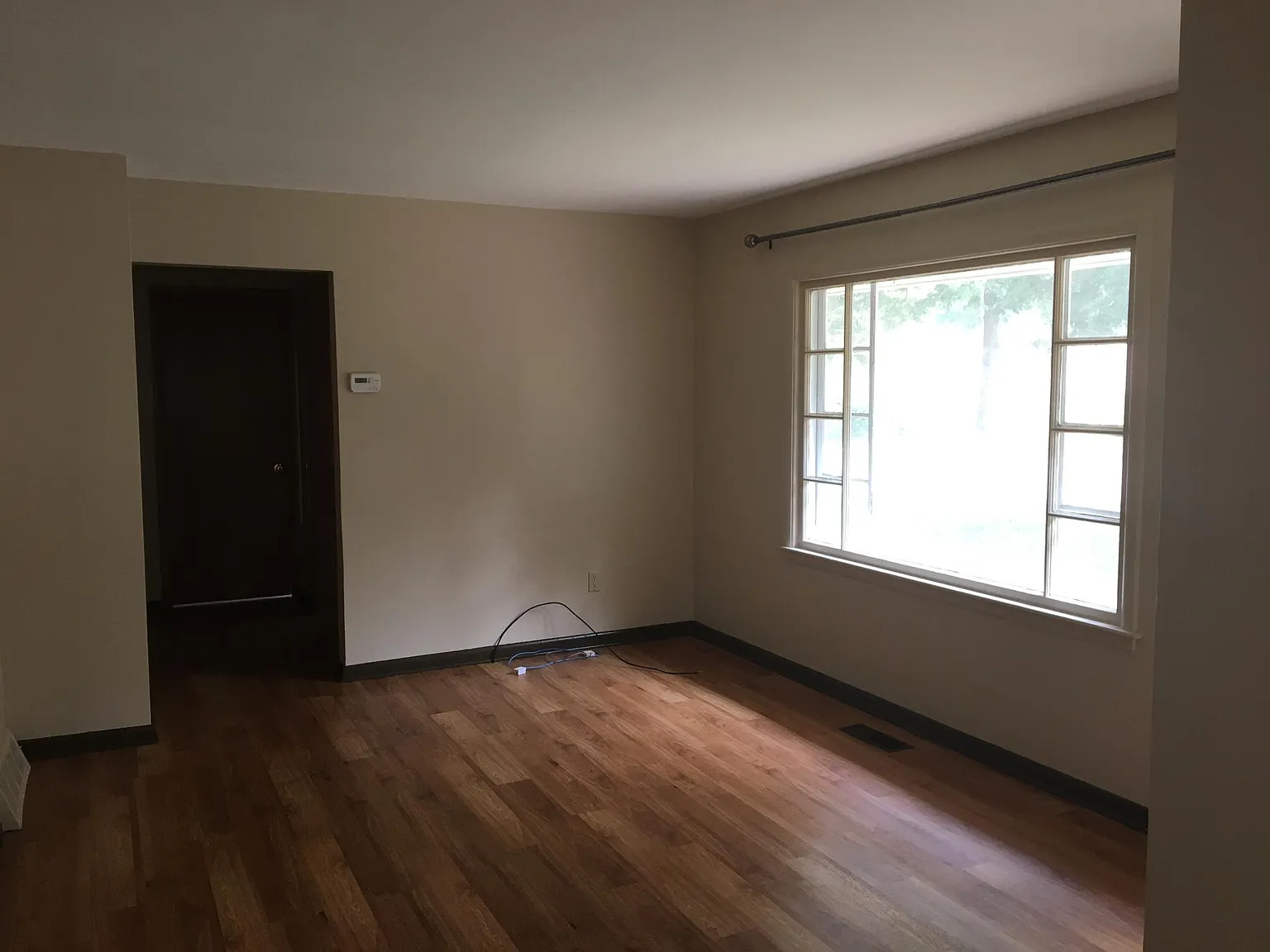 4 bed, 1099 sqft, $3,180 — Photo 3