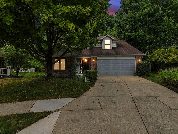 3rd image of 4601 Common Vista Cir