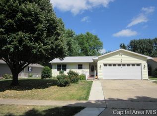 4120 Pickfair Rd, Springfield, IL 62703