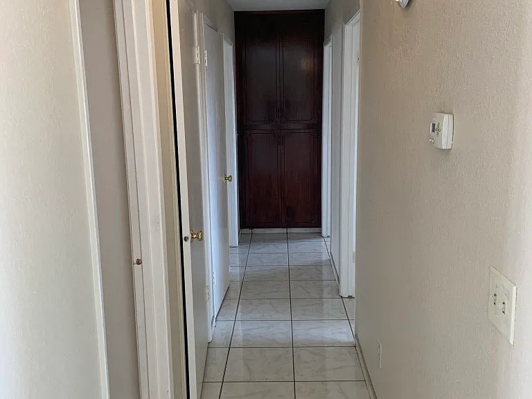 922 E Elm Ave — Photo 15