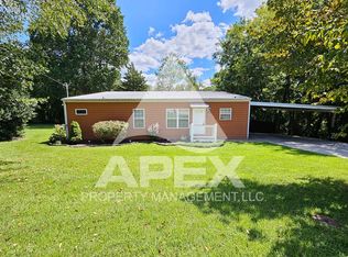 1707 Scott Dr, Louisville, TN 37777