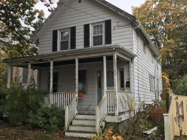 442 High St, Dedham, MA 02026