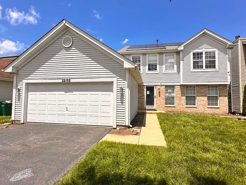 22102 W Plymouth Cir