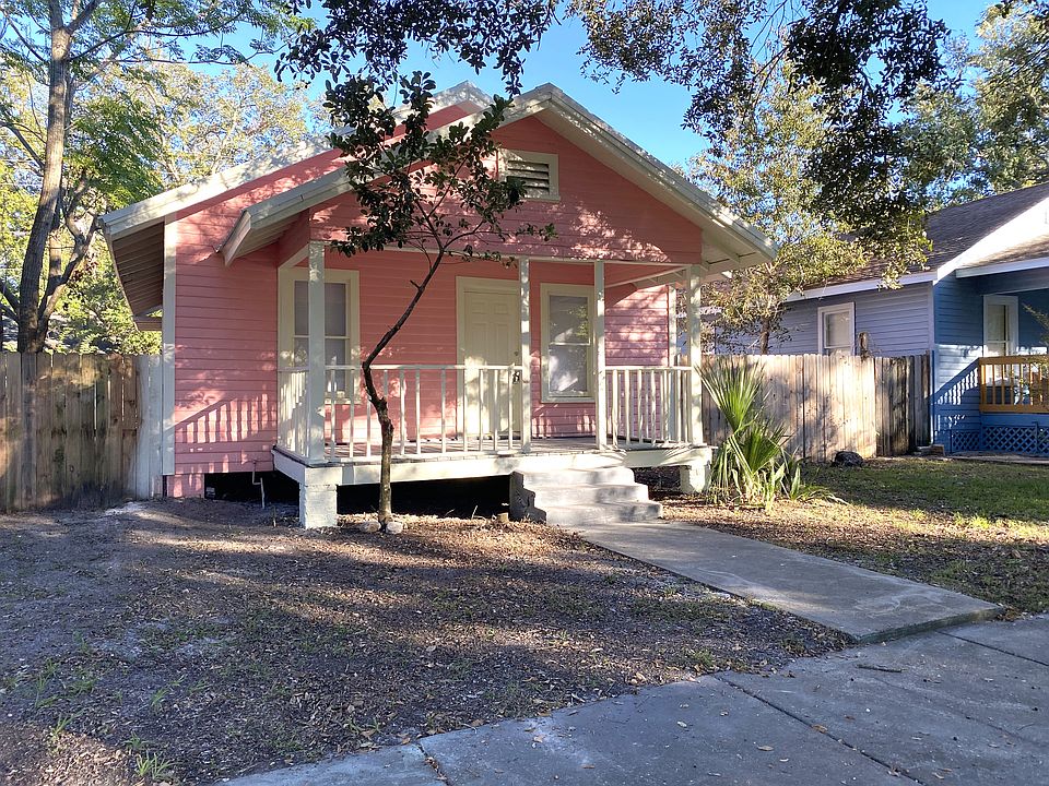 1st image of 203 Holly Ave