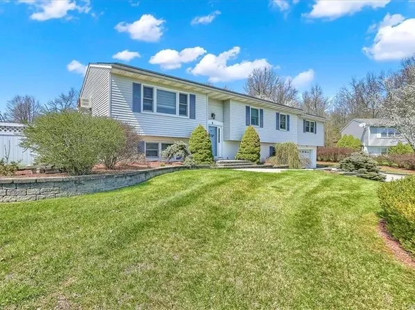 3 Yarmouth Court, Washingtonville, NY 10992