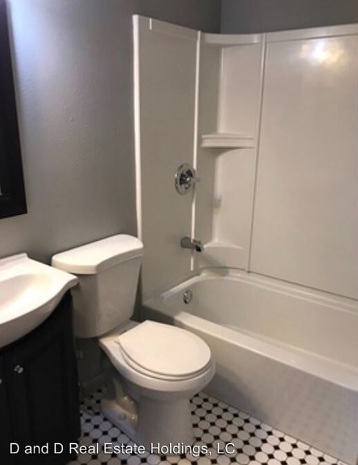 2nd image of 3333 Pioneer Ave SE APT 3