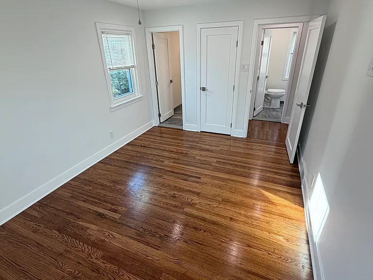 1711 Robinson Ave — Photo 12