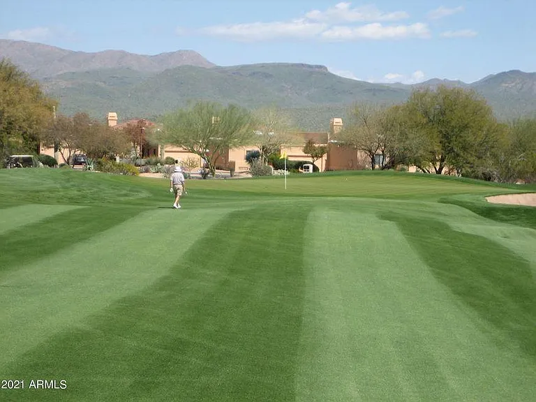 FAIRWAY WITH MOUNTAIN VIEWS