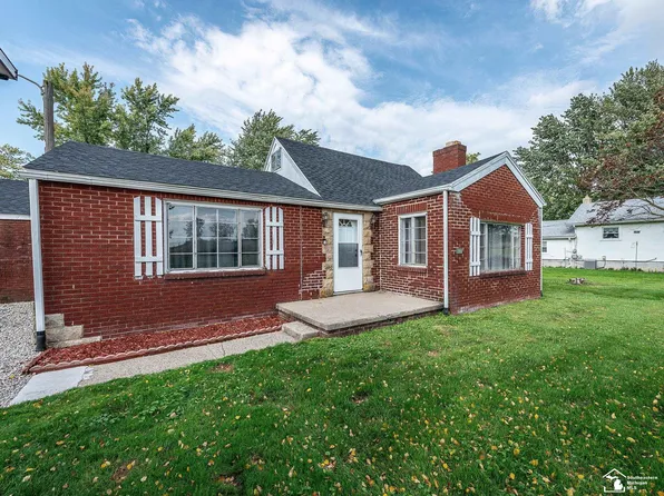 2472 Candace St, Erie, MI 48133