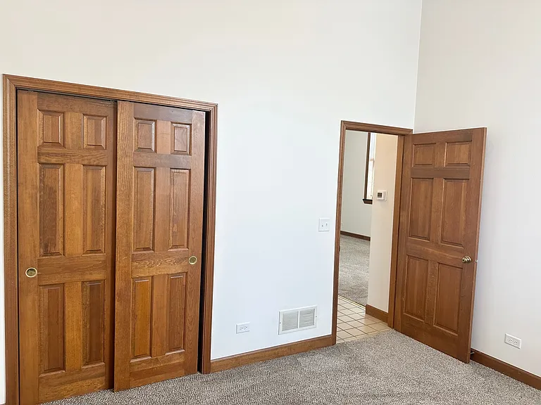 730 N Seminary Ave #2A — Photo 13