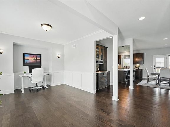 4th image of 5228 NE 91st St
