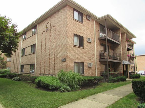 3rd image of 8749 W Summerdale Ave APT 3B