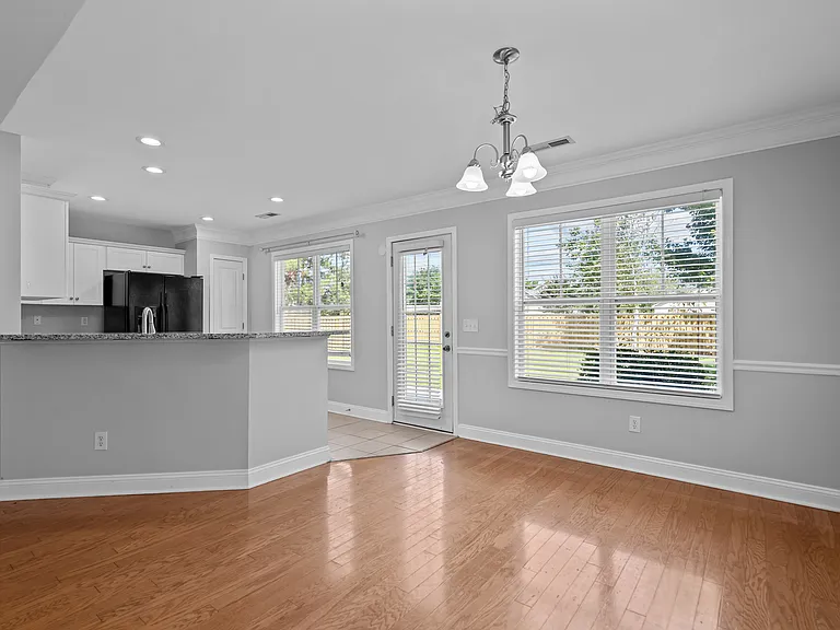 7203 Chipley Dr — Photo 2