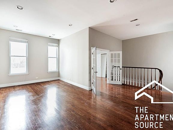 3rd image of 2308 N Lincoln Ave #2