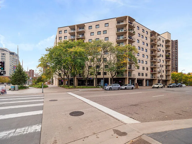 1200 Nicollet Ave #614 — Photo 25