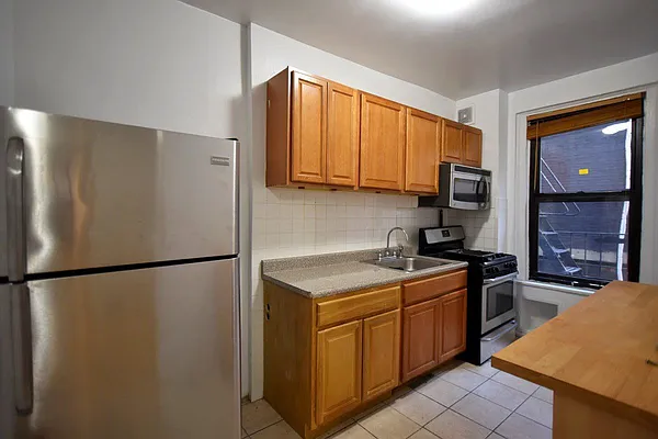 Rented by Bohemia Realty Group | media 8