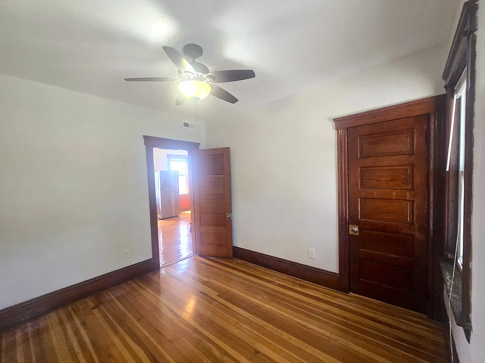 39 Adams St #2