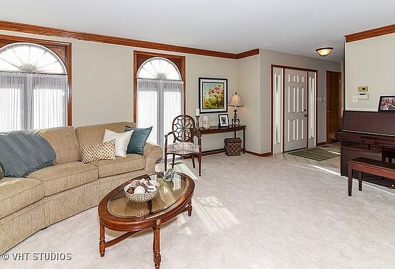 3rd image of 8630 Sunshine Ln