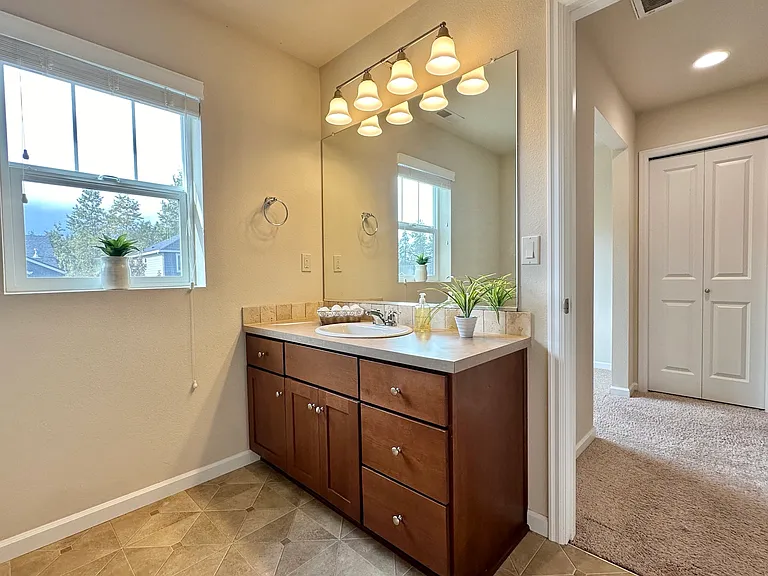 2671 Laura Vista Dr NW — Photo 43