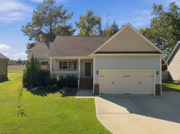 129 Poplar Dr, Clayton, NC 27520