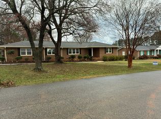 202 Woodlake Rd, Anderson, SC 29621