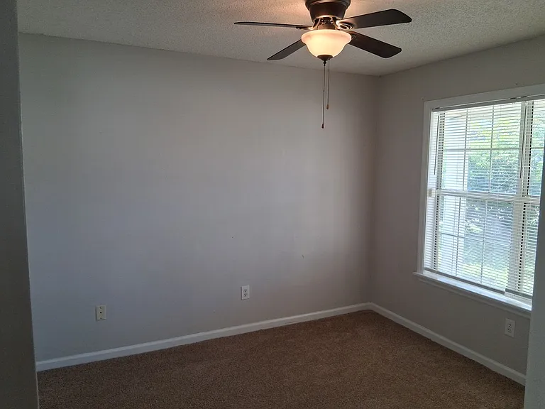 3027 Schroer Dr — Photo 9