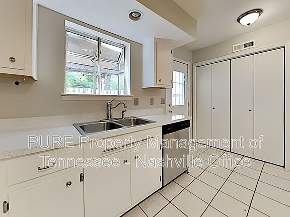 4th image of 120 Spring Place Dr