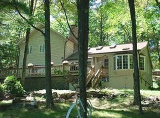 Lakeside Dr, Lakeville, PA