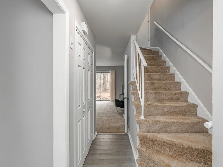 Park Fairfax Apartments — Photo 14
