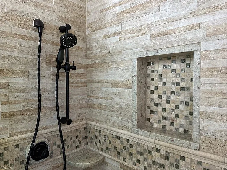 1704 Eagle Hill Dr — Photo 35