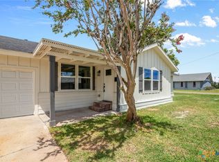 402 W Depot St, Refugio, TX 78377