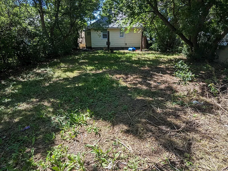 1216 Talbot Ct — Photo 11