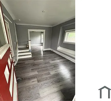 4 bed, $2,100 — Photo 1