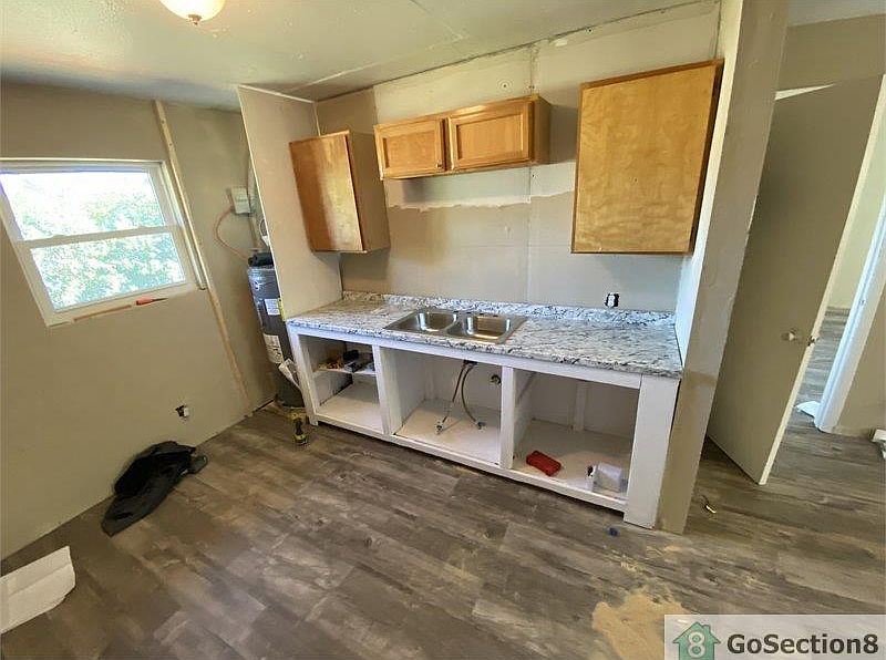 2nd image of 205 S 16th St #2