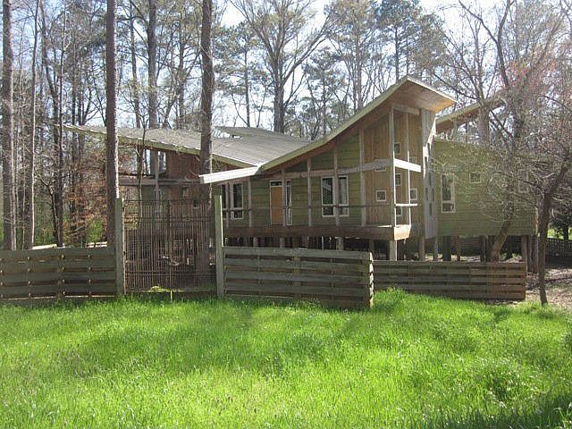 2nd image of 400 Duncan Springs Rd