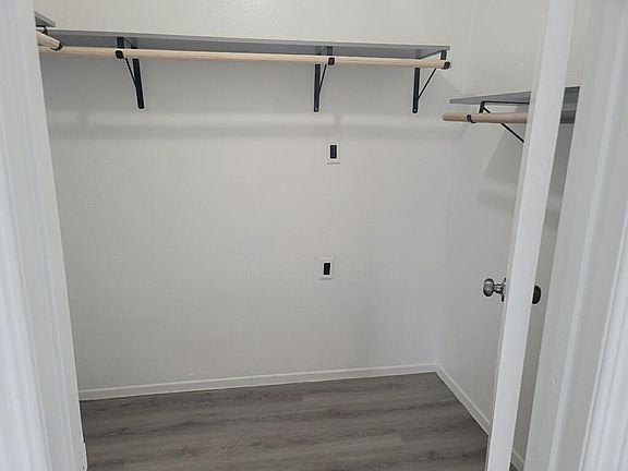 4th image of 23867 Dracaea Ave #1