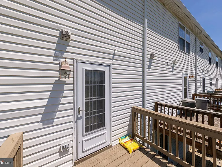 174 Equestrian Dr — Photo 37