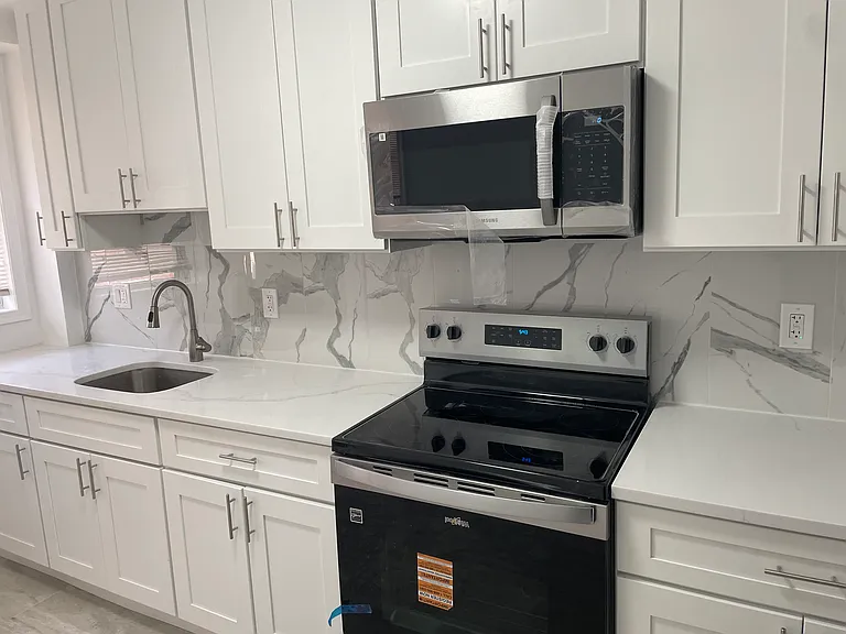 2315 S 12th St #1R — Photo 3
