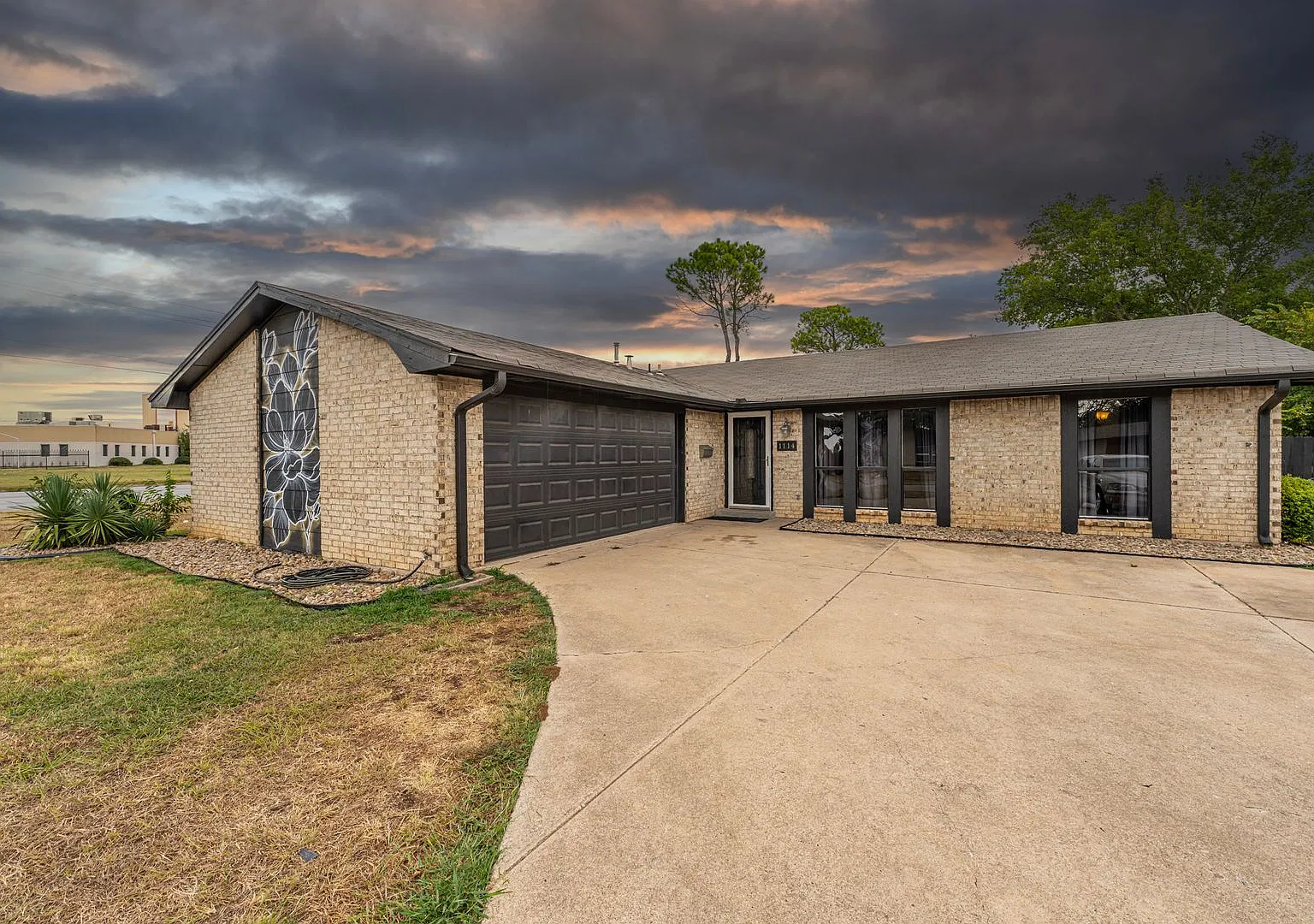 3 Bedroom Rental with Gameroom! — Photo 4