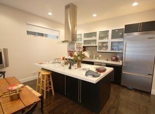 2738 N Southport Ave #1, Chicago, IL 60614