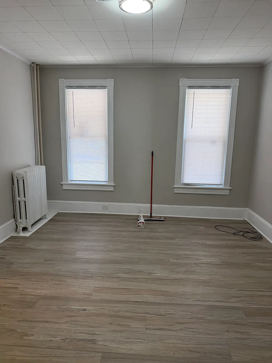 Building Photo - 114 S 12th St #1