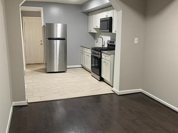 5th image of 2708 Mathews St