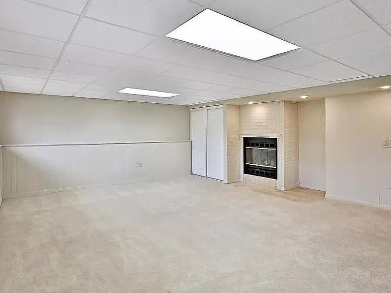 8663 Franlo Rd — Photo 16