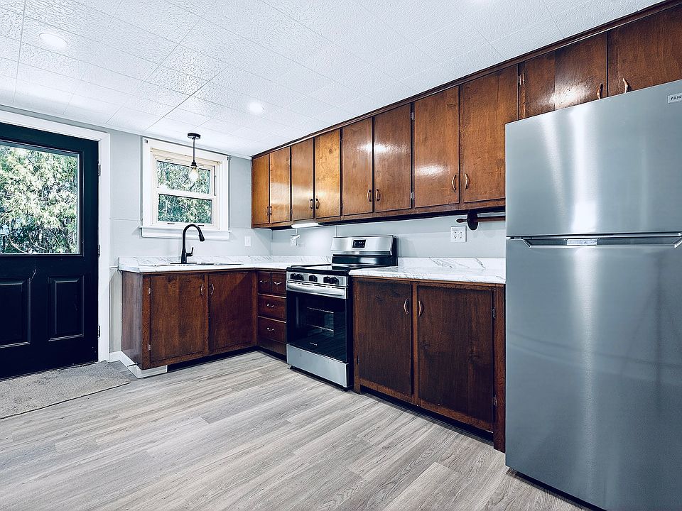 1st image of 32 Patterson St #2