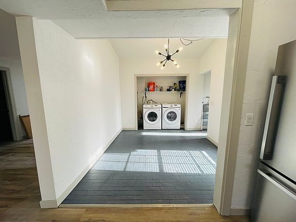 3rd image of 850 Koontz Ln #C